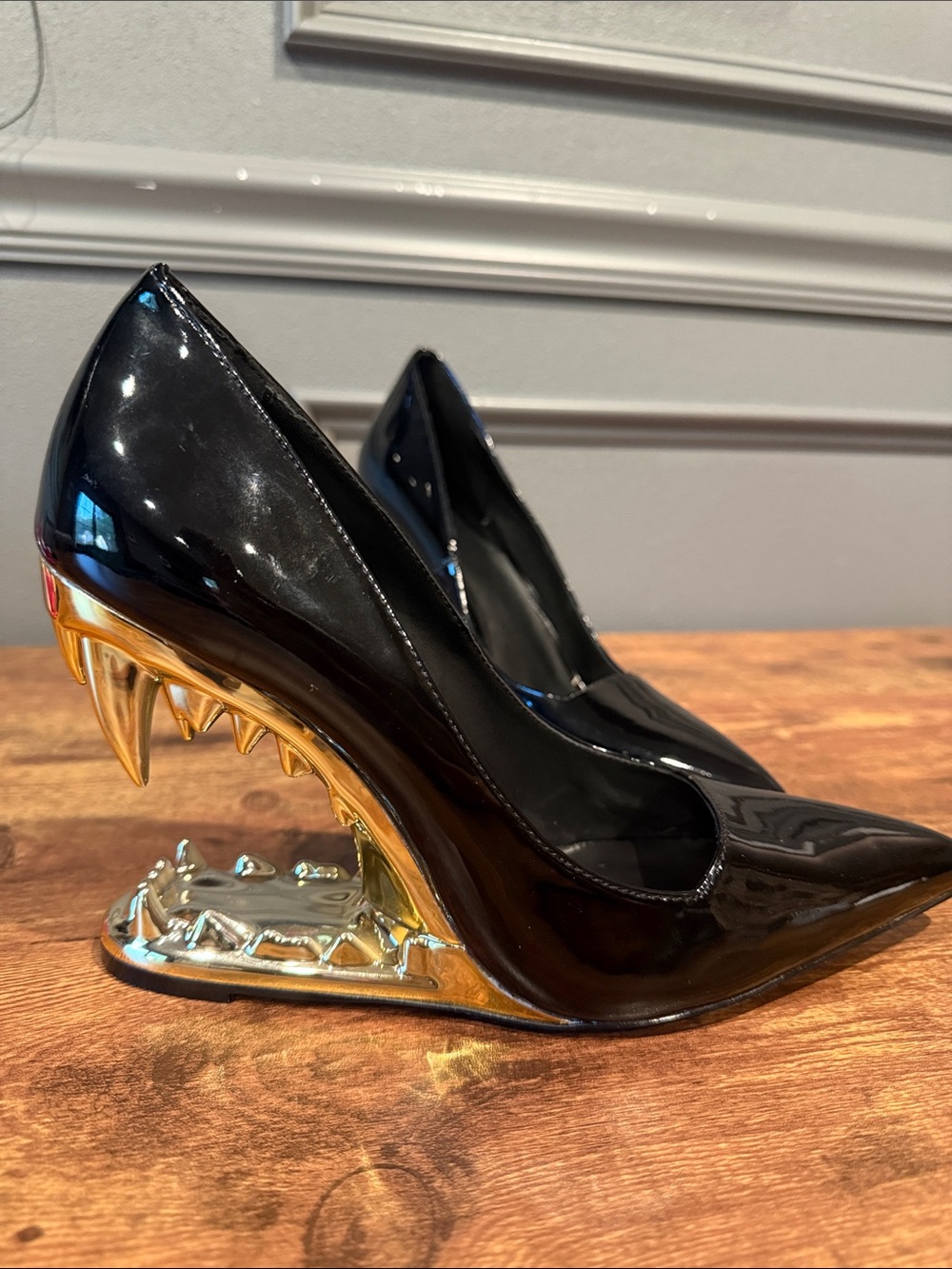 Black Patent Pointed-Toe Heels with Gold Sculpted Spike Heel NWT Size 40